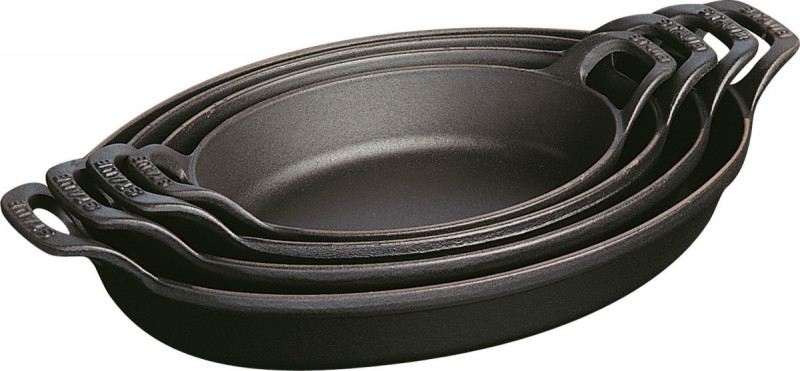 Plat ovale noir fonte d'acier 24 cm Staub